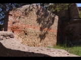 06806 ostia - regio i - insula ix - caseggiato dietro la curia (i,ix,1) - raum an der suedseite (westseite) - westseite - 09-2022.jpg